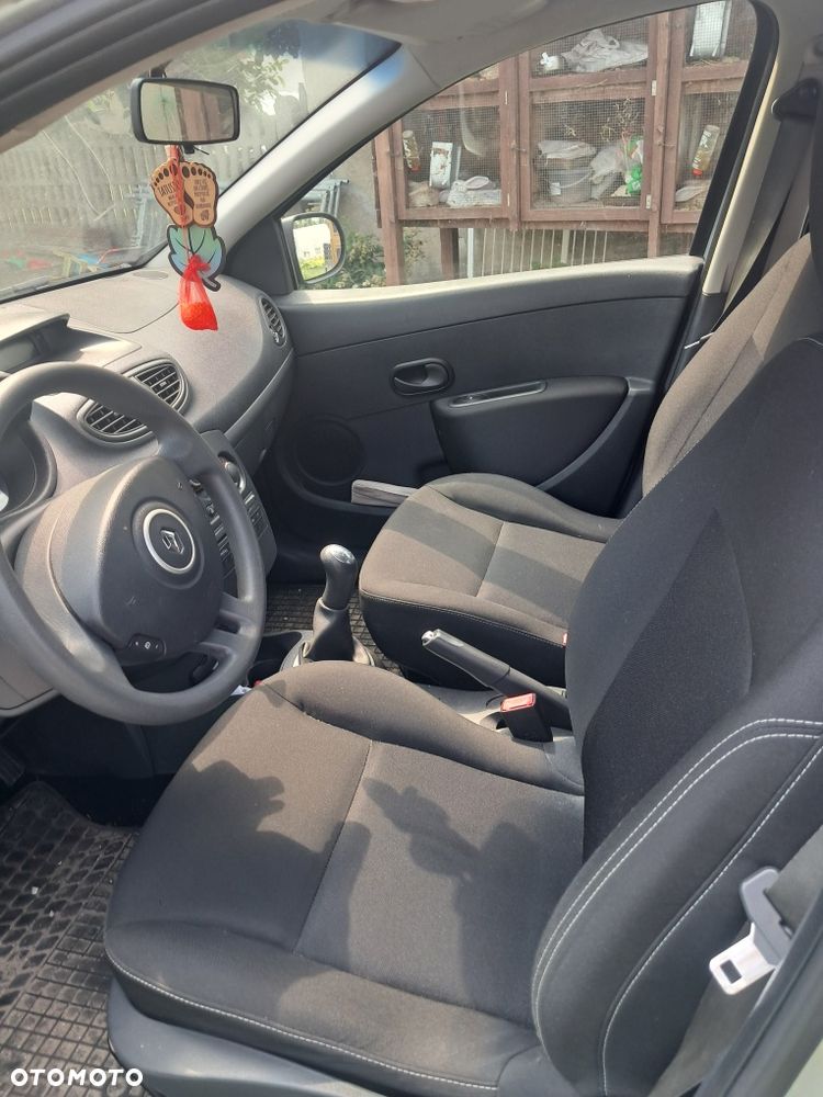 Renault Clio - 6