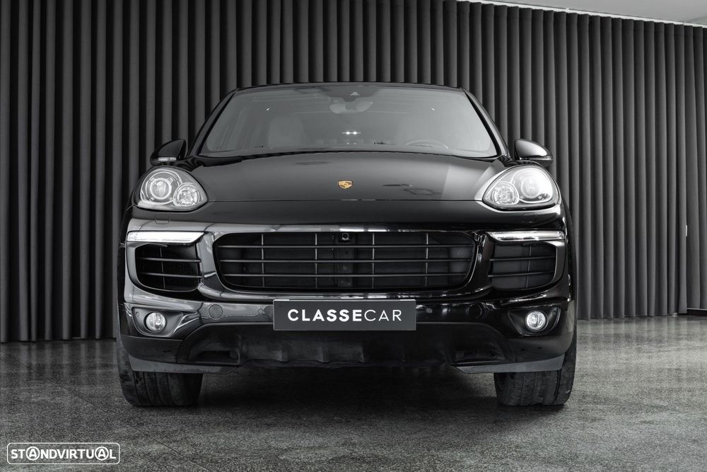 Porsche Cayenne S E-Hybrid - 4