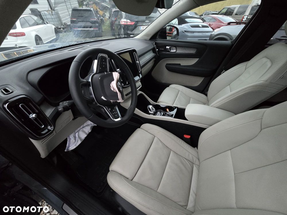 Volvo XC 40 - 12