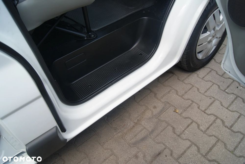 Renault Trafic - 22