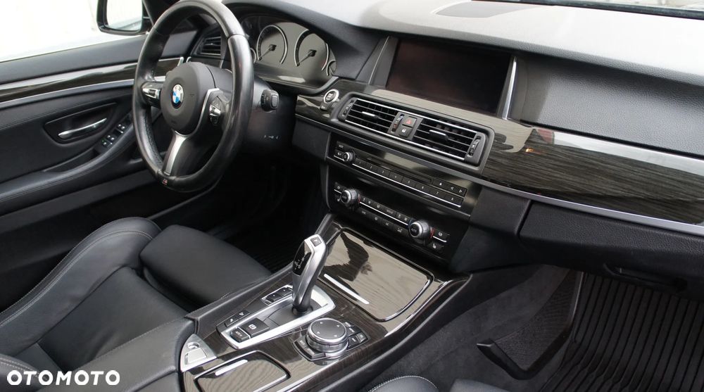 BMW Seria 5 520d xDrive Luxury Line - 16