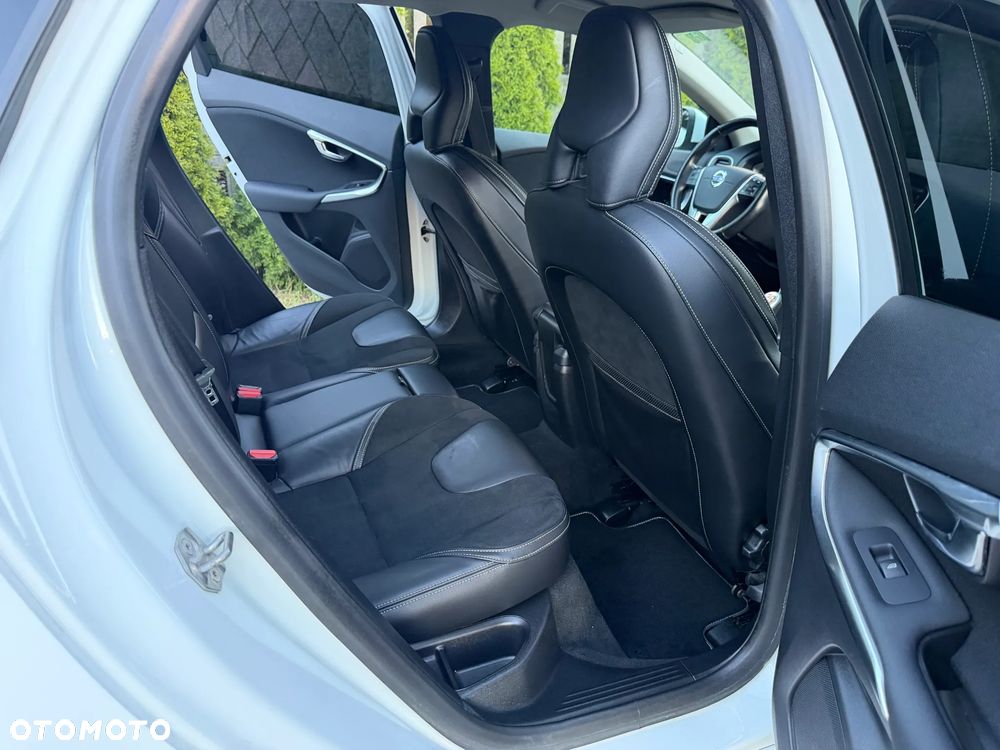 Volvo V40 D2 Momentum - 21