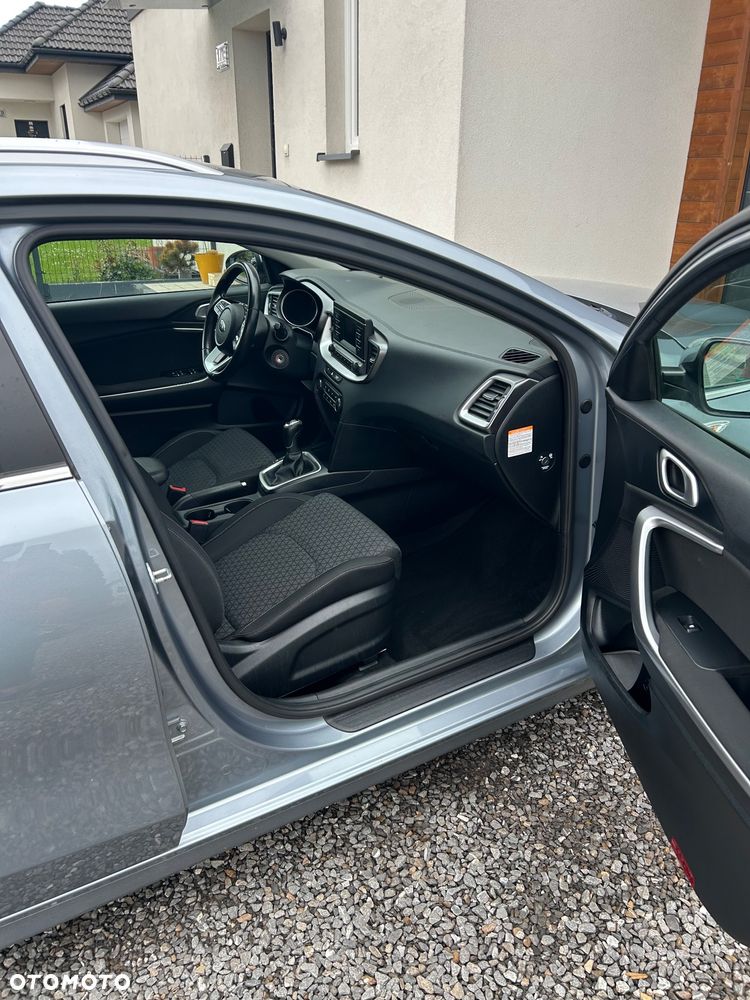 Kia Ceed 1.6 CRDi mHEV S - 9