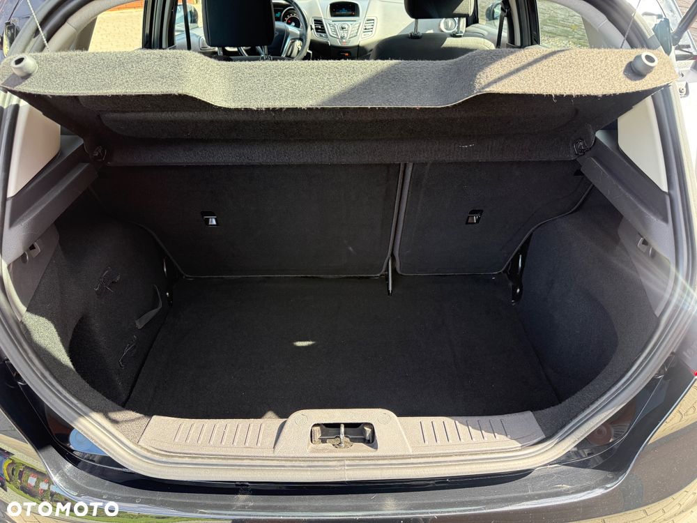 Ford Fiesta - 12