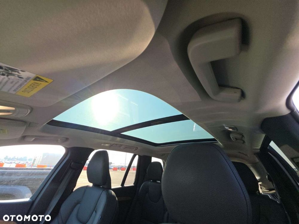 Volvo XC 90 - 18