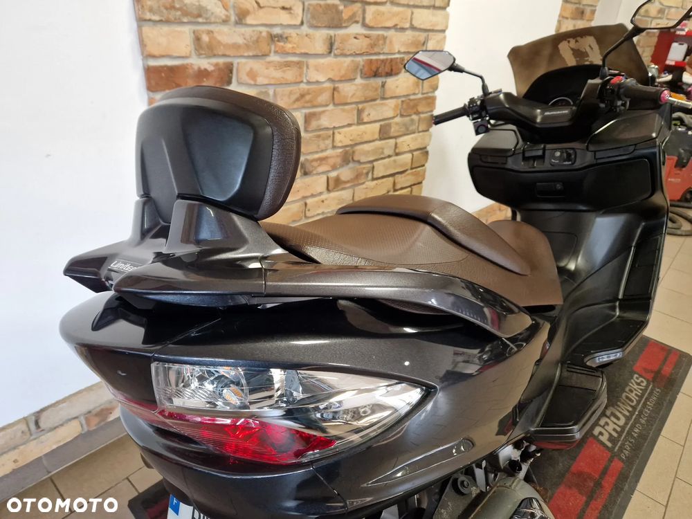 Suzuki Burgman - 36