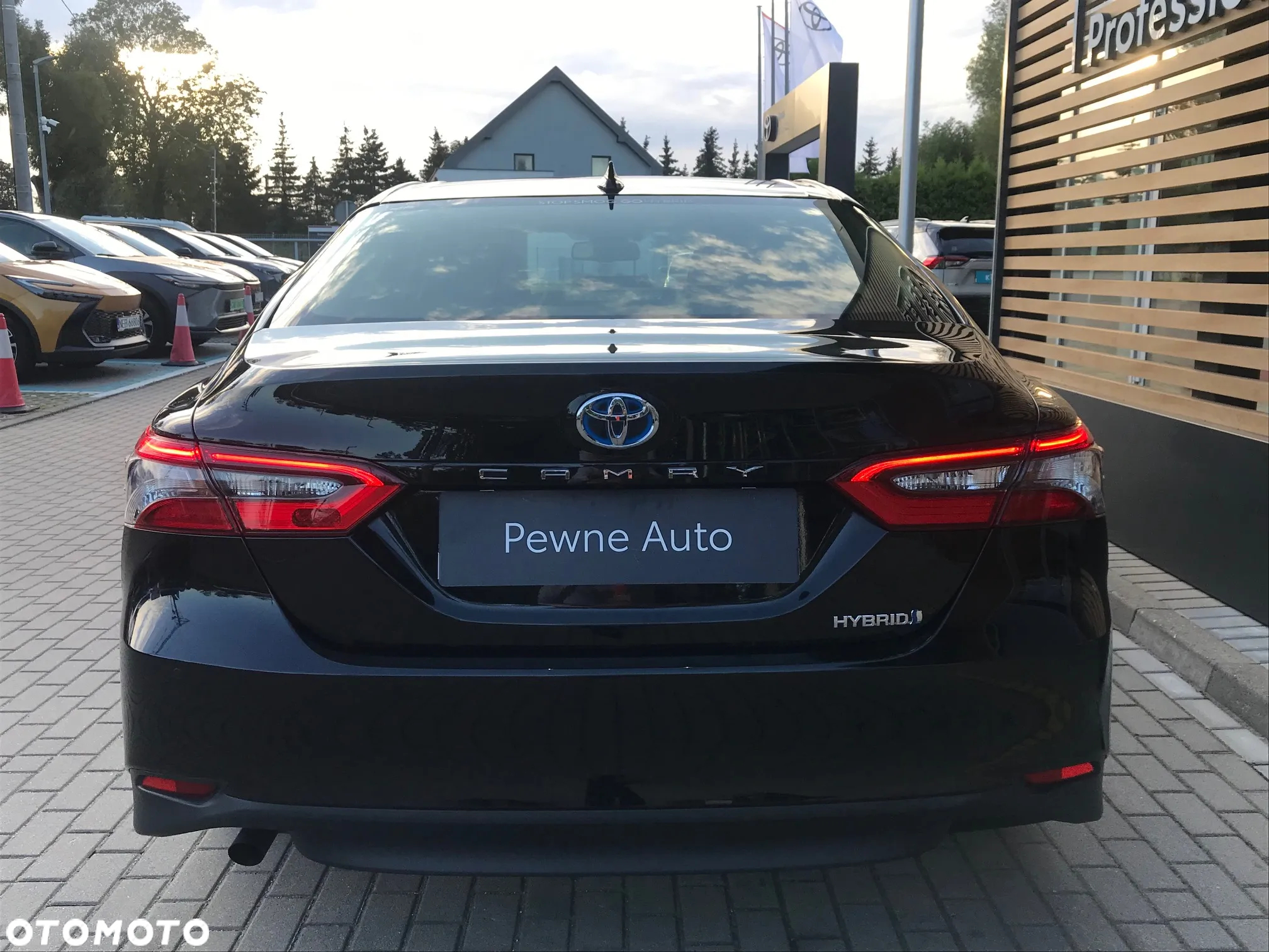 Toyota Camry 2.5 Hybrid Comfort CVT - 9