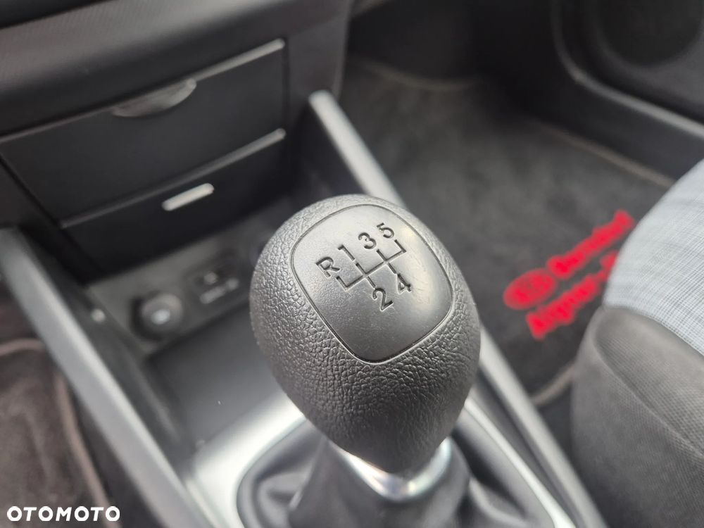Kia ProCeed 1.4 CVVT Dream-Team Edition - 16