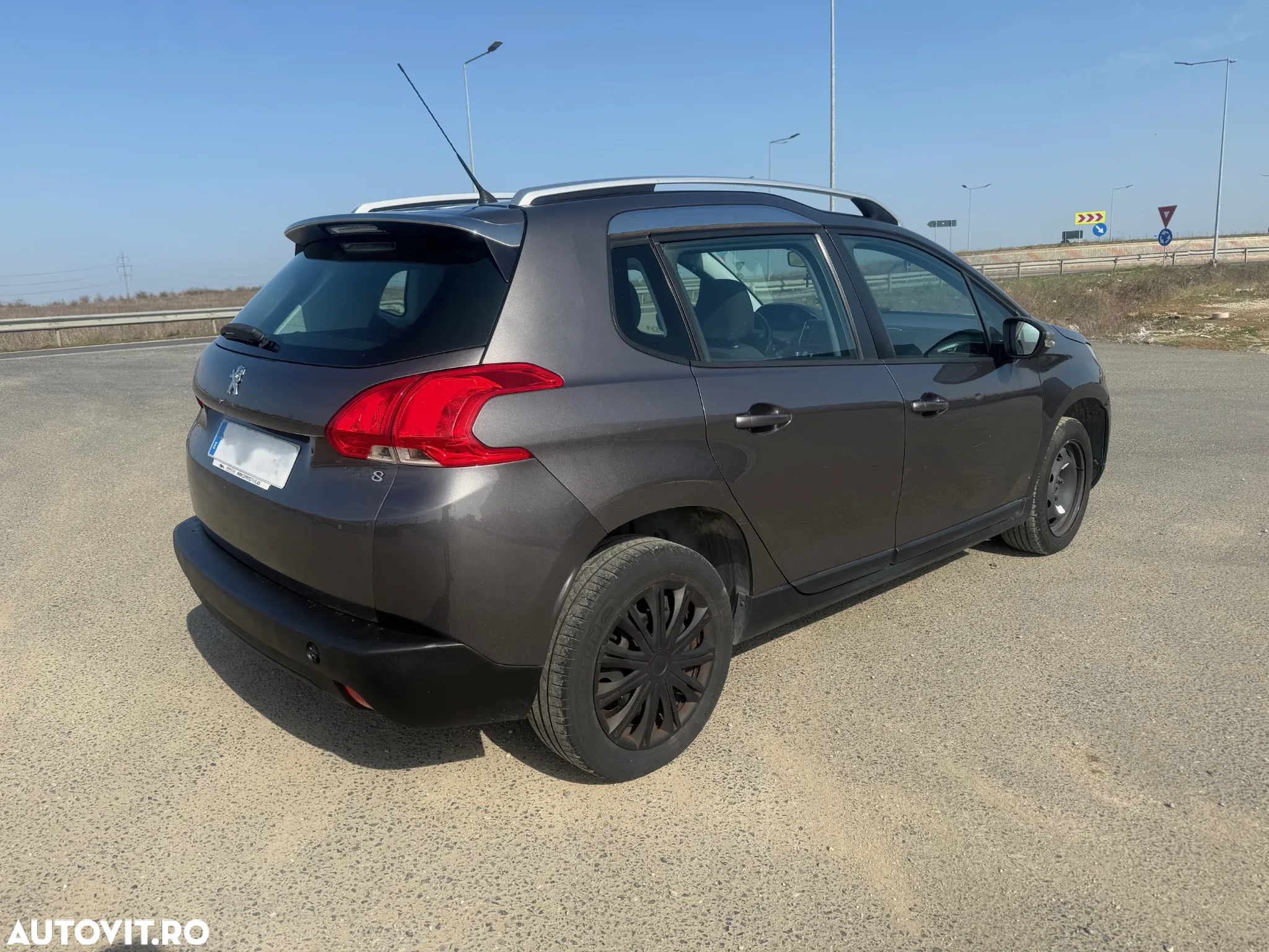 Peugeot 2008 PureTech 82 Active - 8