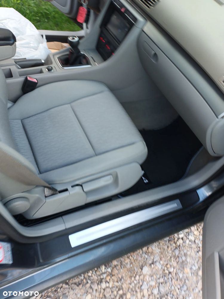 Audi A4 Avant 1.6 - 6