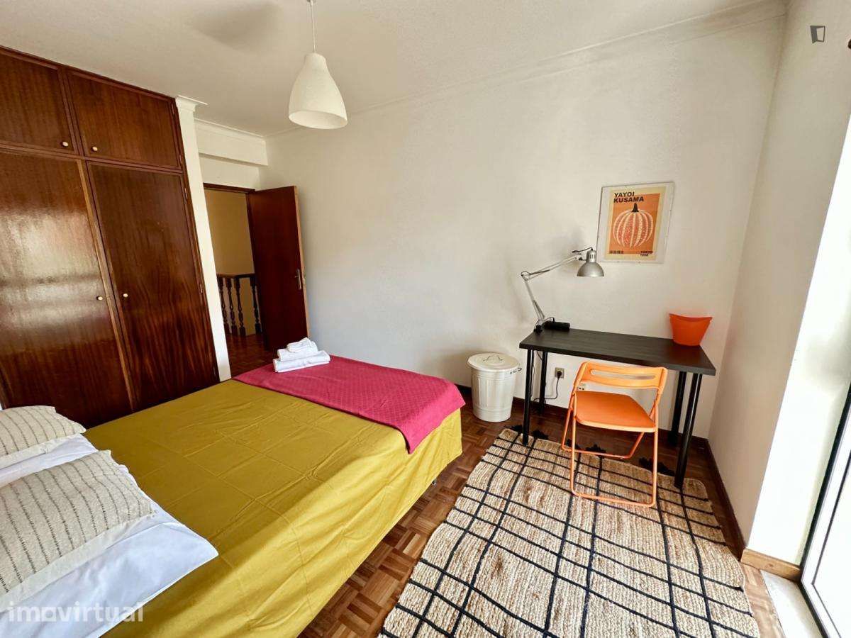 Quarto - localizado em  Coimbra - Grande imagem: 2/9