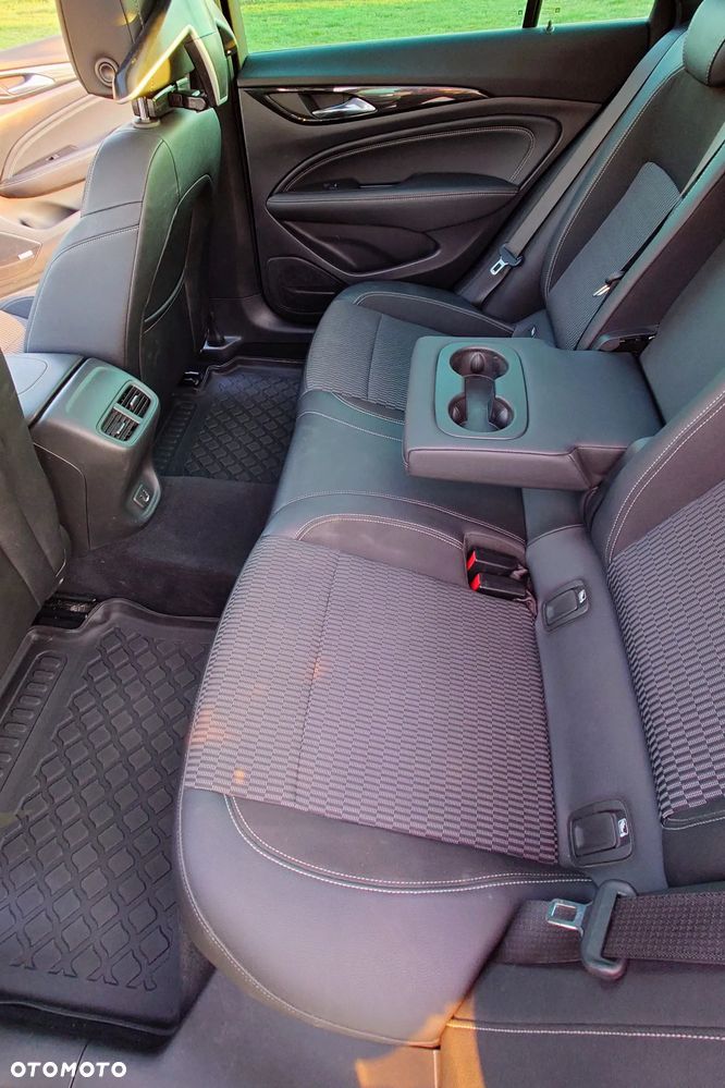 Opel Insignia 2.0 CDTI 4x4 Innovation S&S - 27