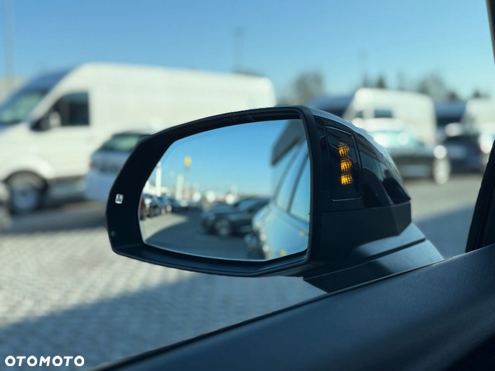 Audi Q5 Sportback - 40