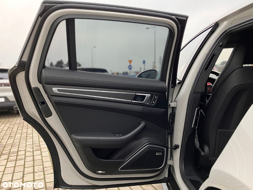 Porsche Panamera - 22