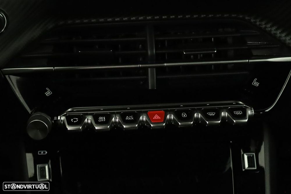 Peugeot 2008 1.2 PureTech GT EAT8 - 13