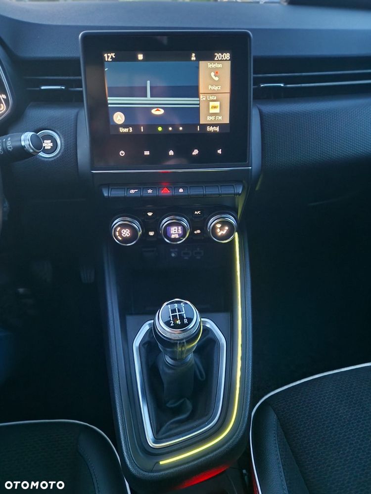 Renault Clio TCe 100 BUSINESS EDITION - 25