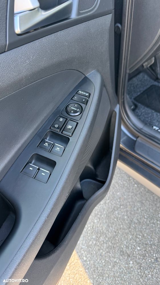 Hyundai Tucson blue 1.6 CRDi 2WD DCT Premium - 13