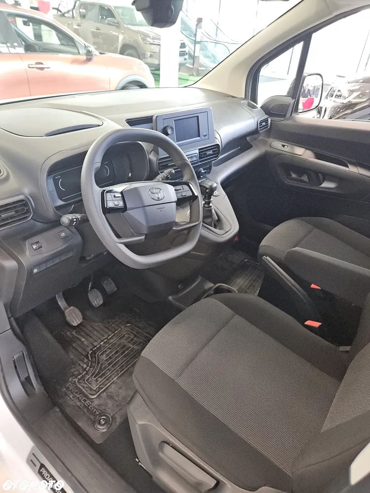 Toyota Proace City - 9