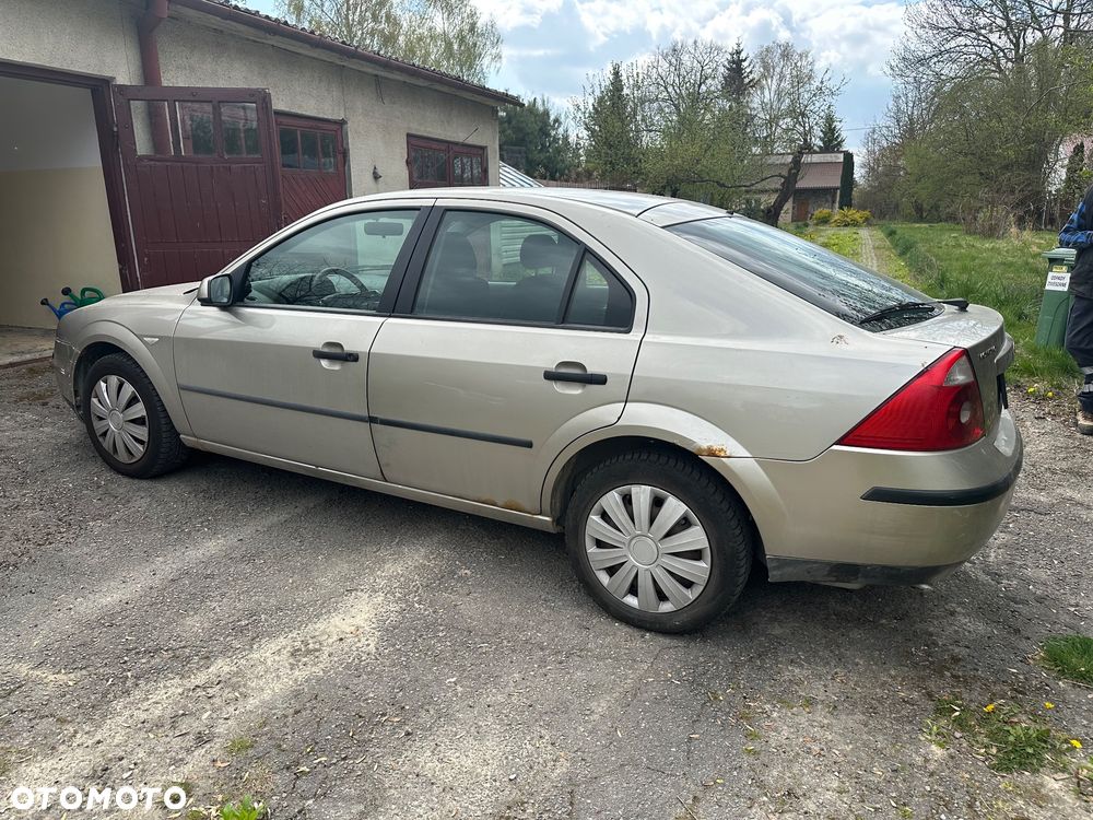 Ford Mondeo - 8