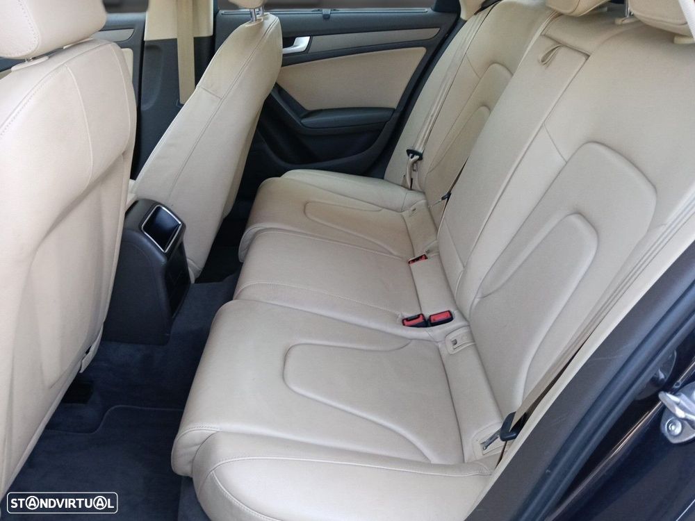 Audi A4 Avant 2.0 TDI exclusive - 13