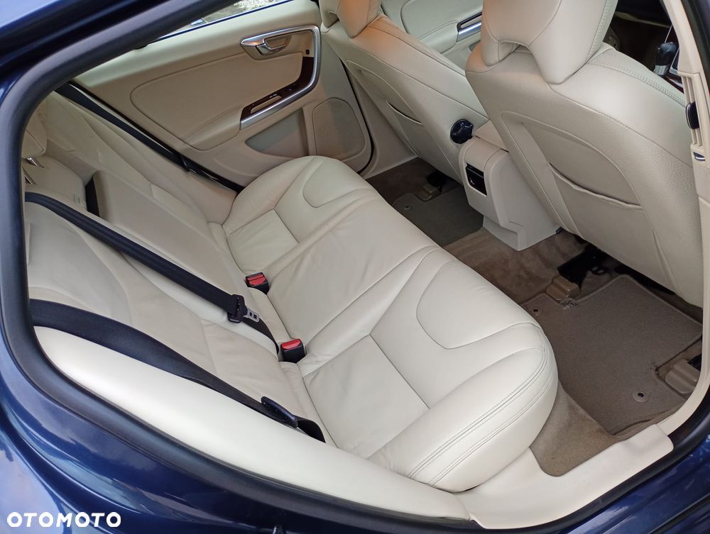 Volvo V60 T4 Edition - 23