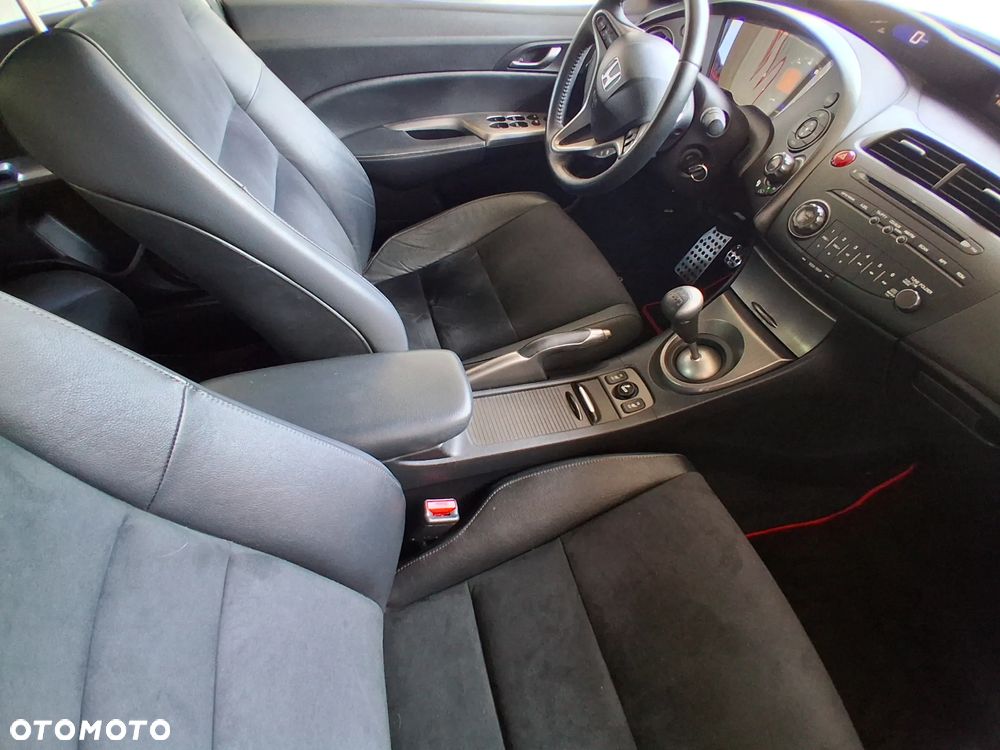 Honda Civic 1.8 GT Special Edition - 26