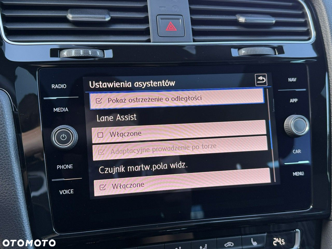 Volkswagen Golf - 28