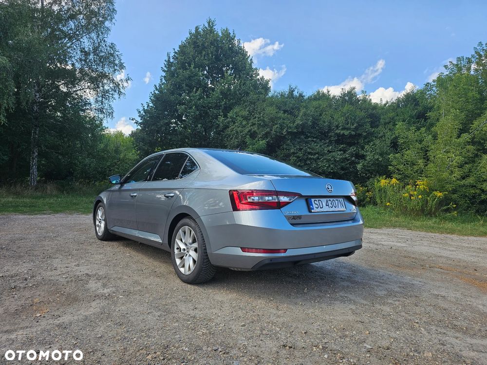 Skoda Superb 2.0 TSI DSG Ambition - 13