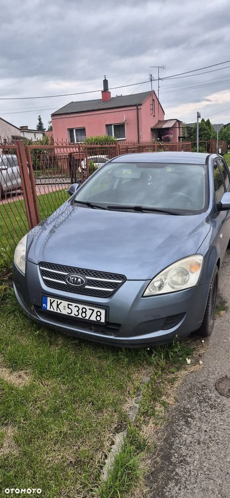 Kia Ceed 1.4 Comfort - 1