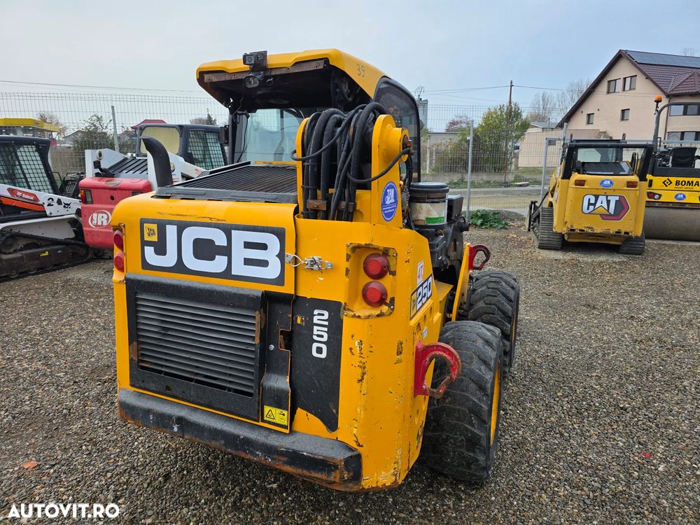 JCB 250 T4 skid steer miniincarcator bobcat - 5