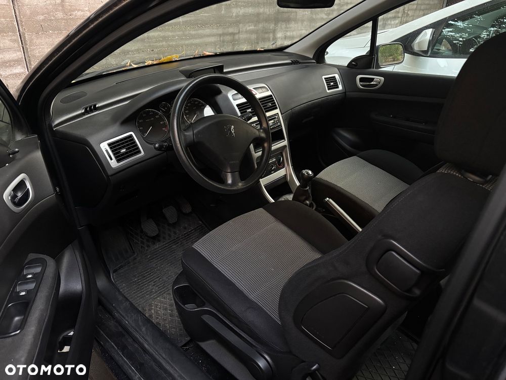 Peugeot 307 - 11