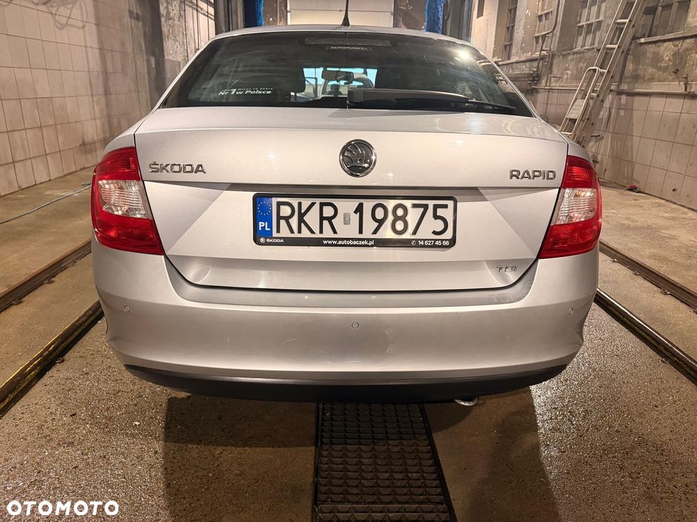 Skoda RAPID 1.6 TDI DPF Elegance - 29