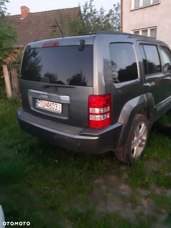 Jeep Liberty - 4