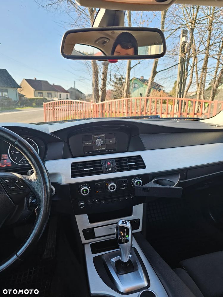 BMW Seria 5 520d Touring - 21