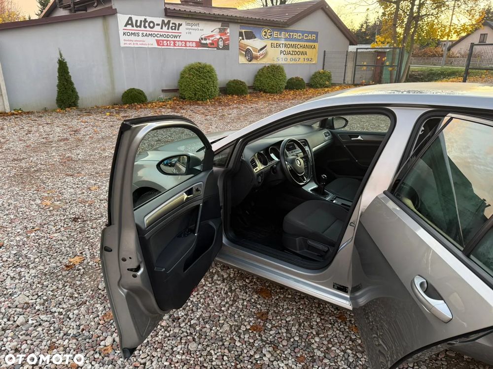 Volkswagen Golf - 11