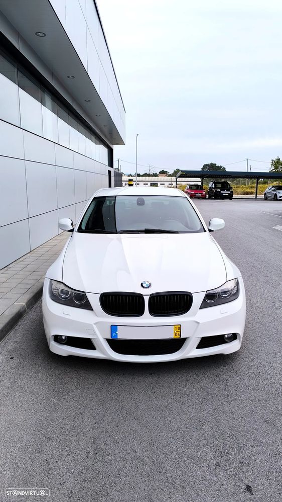 BMW 318 d Sport Line - 4