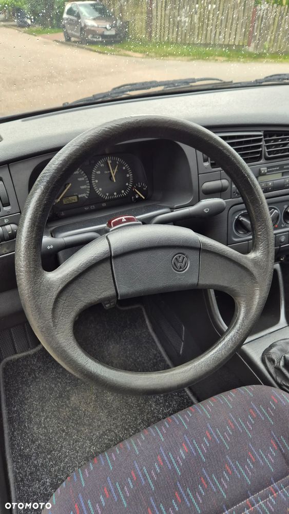 Volkswagen Golf 1.4 CL - 10