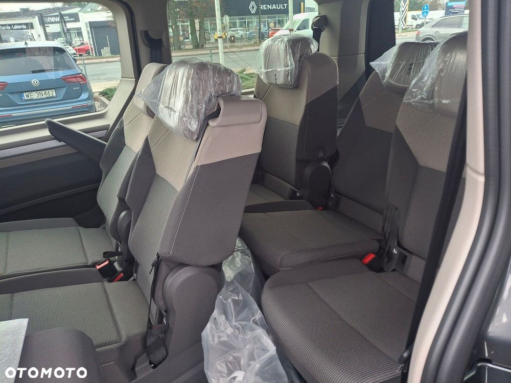 Volkswagen Multivan - 33