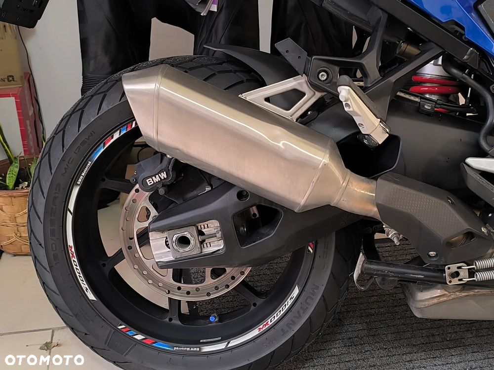 BMW XR - 12
