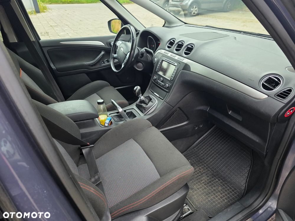 Ford S-Max - 10