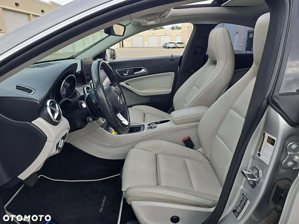 Mercedes-Benz CLA 250 4-Matic - 7