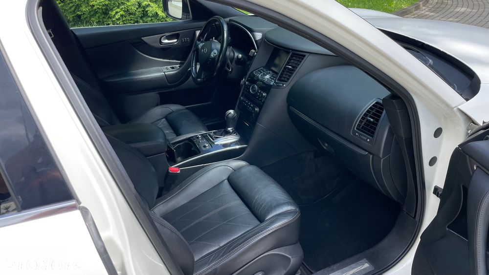 Infiniti FX FX30d GT Premium - 10