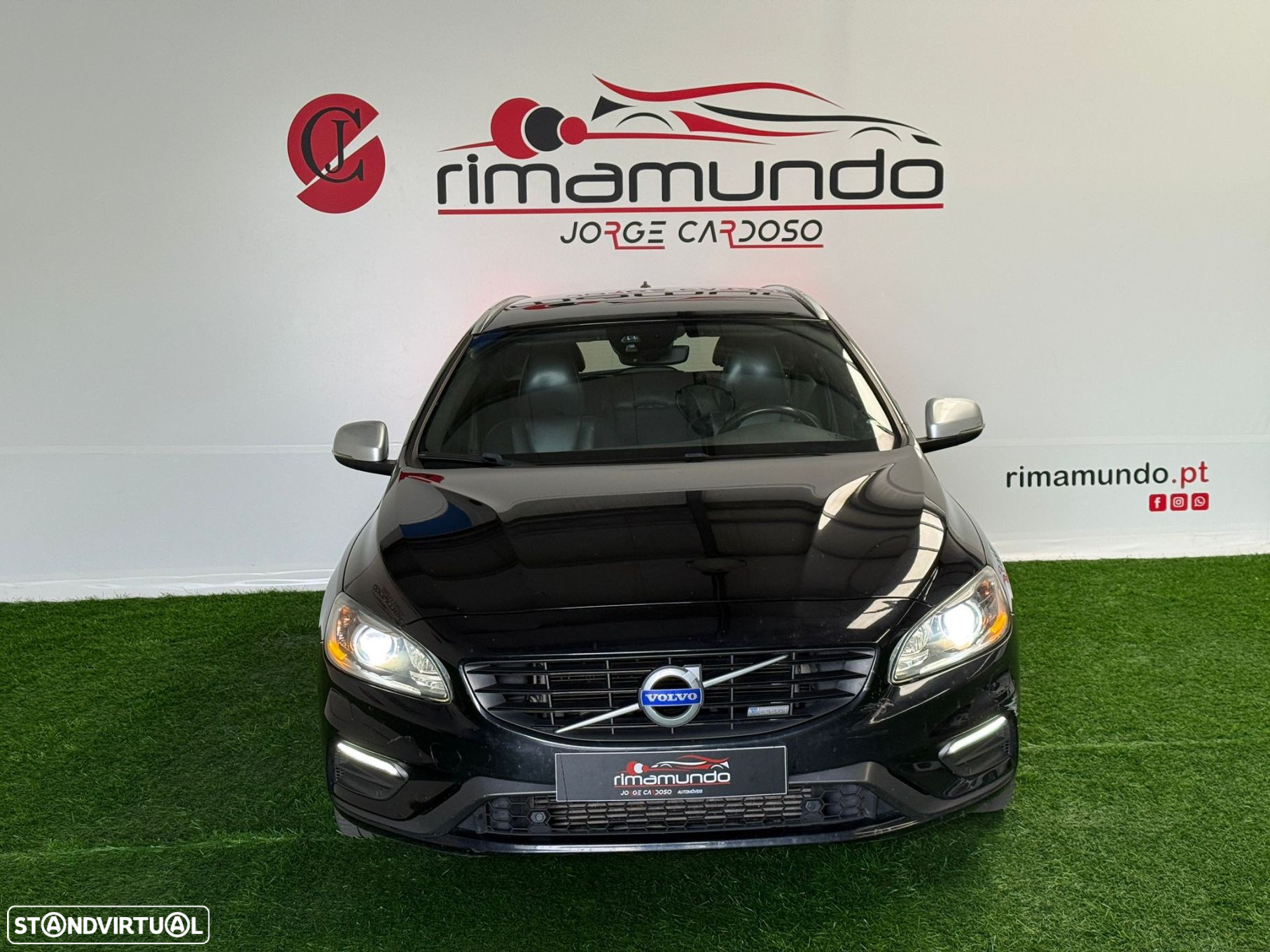 Volvo V60 2.0 D4 R-Design - 2