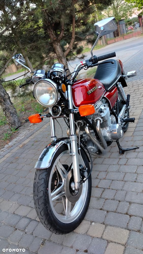 Honda CB - 16