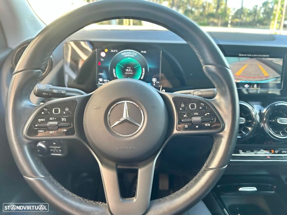 Mercedes-Benz GLA 180 d - 6