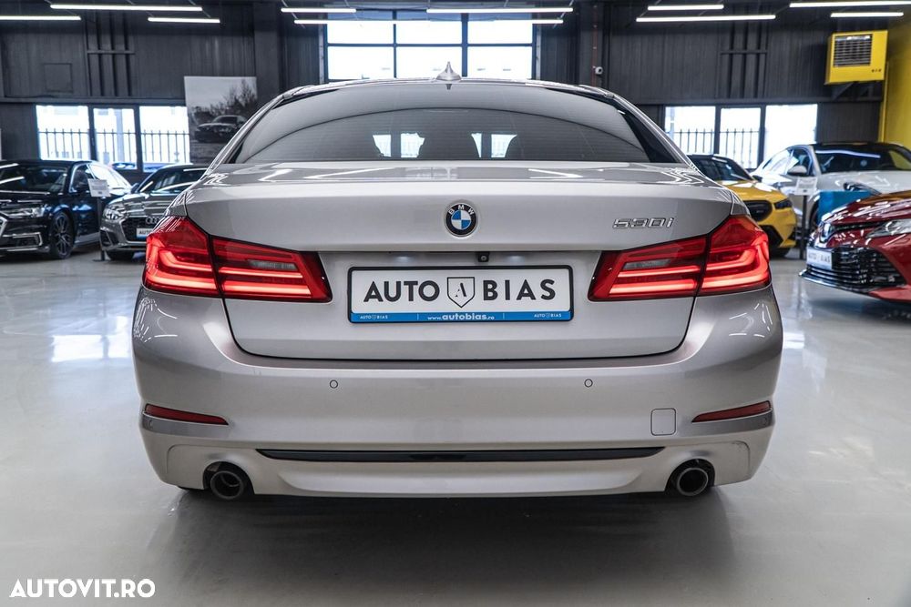 BMW Seria 5 530i Aut. Sport Line - 26