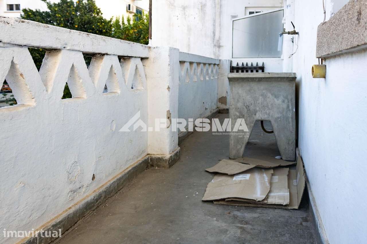 ANDAR DE MORADIA T3 COM LOGRADOURO, A CINCO MINUTOS DO CENTRO DE CASTE - Grande imagem: 4/19
