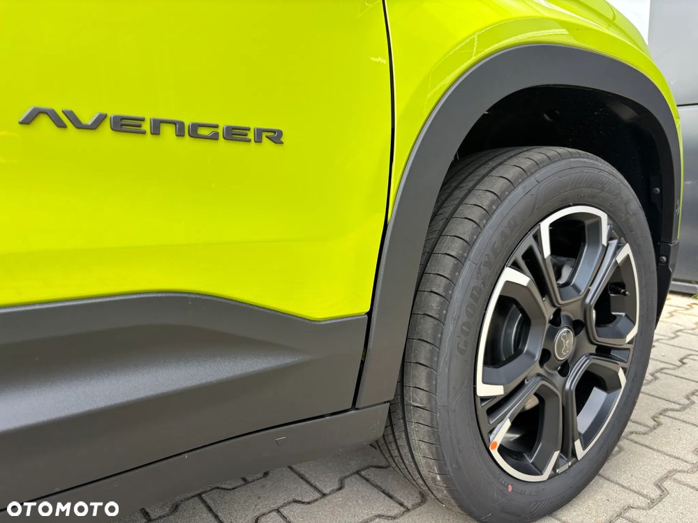 Jeep Avenger 1.2 T3 mHEV Summit FWD eDCT6 - 25