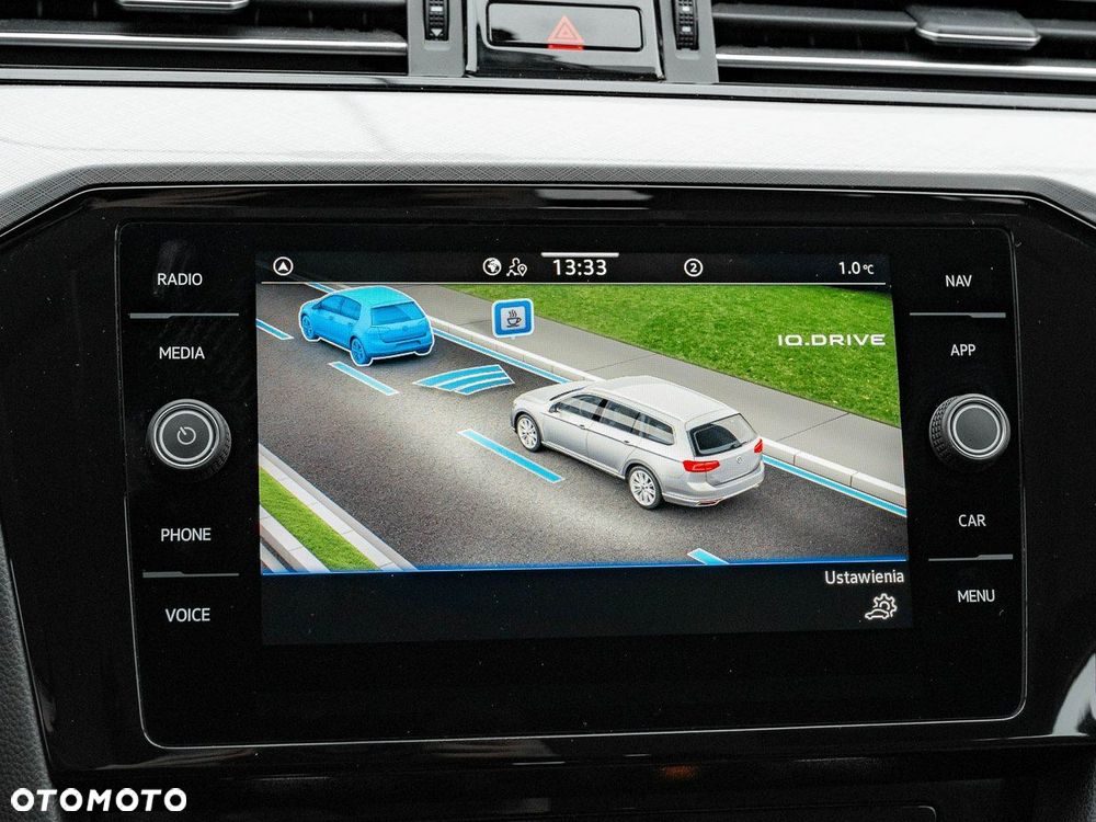 Volkswagen Passat - 22