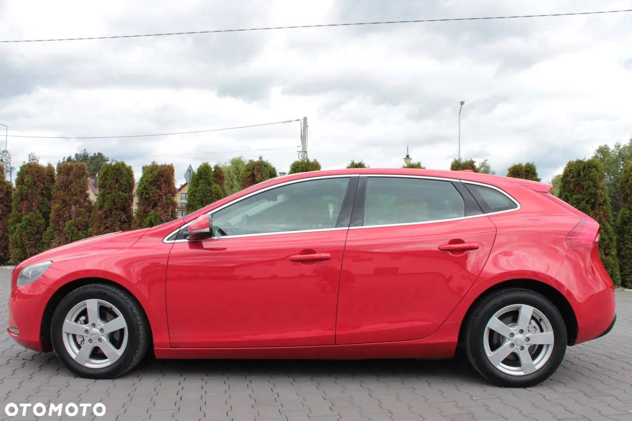 Volvo V40 D2 Momentum - 8